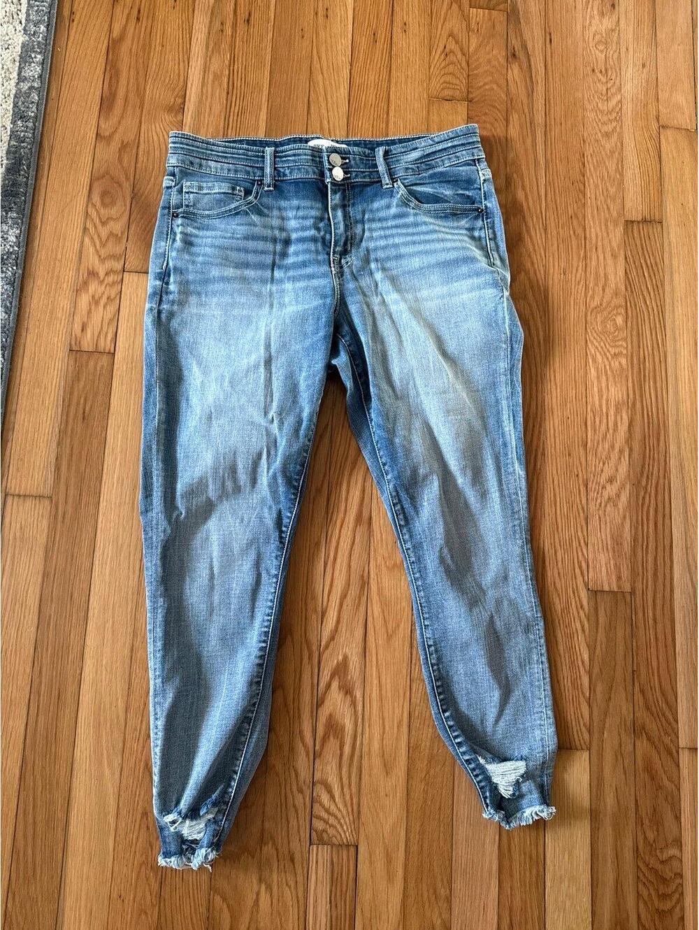 BKE Payton Universal For Mid-rise Ankle Skinny with Distressing 32/27